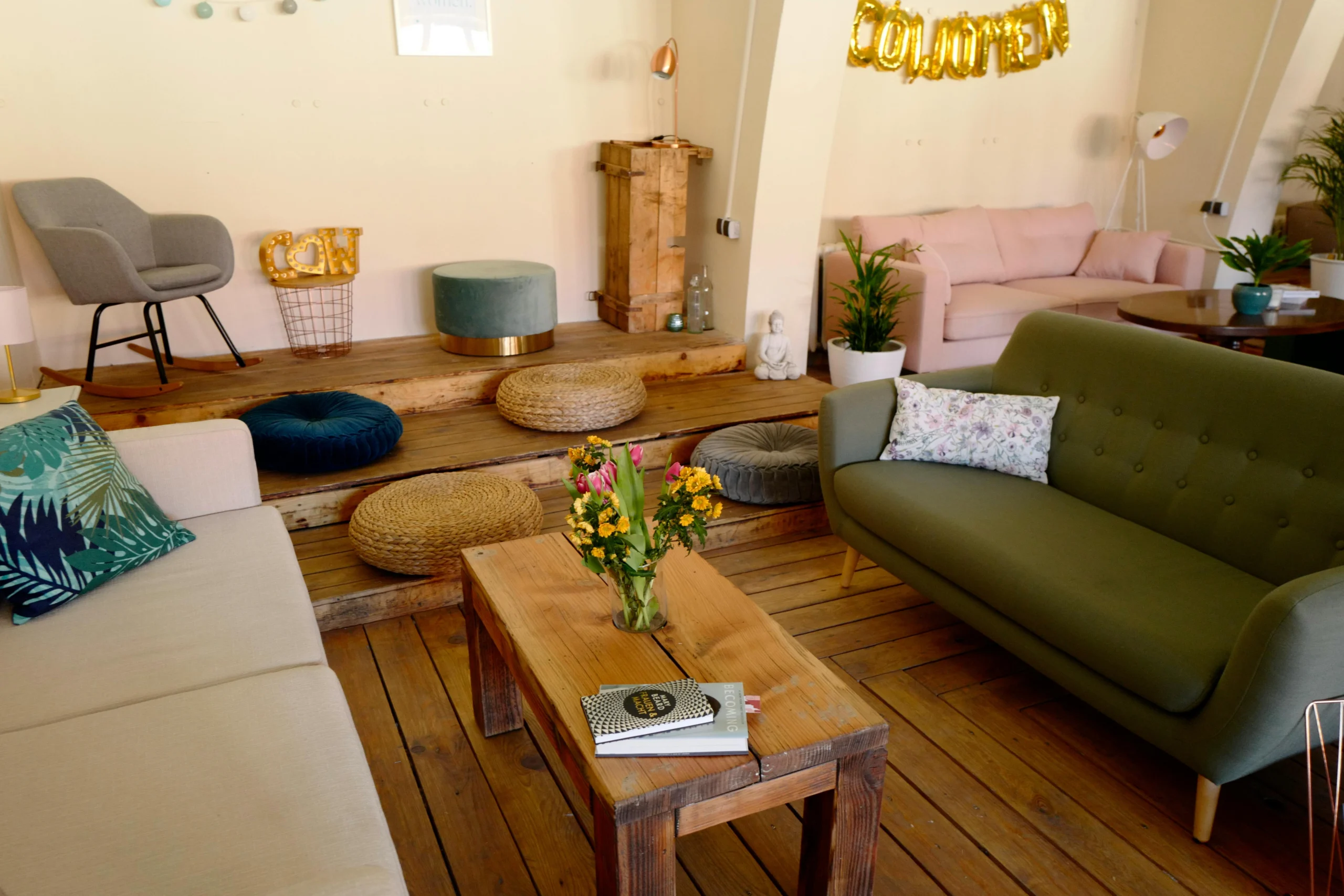 Minimalist Aesthetic Living Room Ideas That Feel Calm & Cozy
