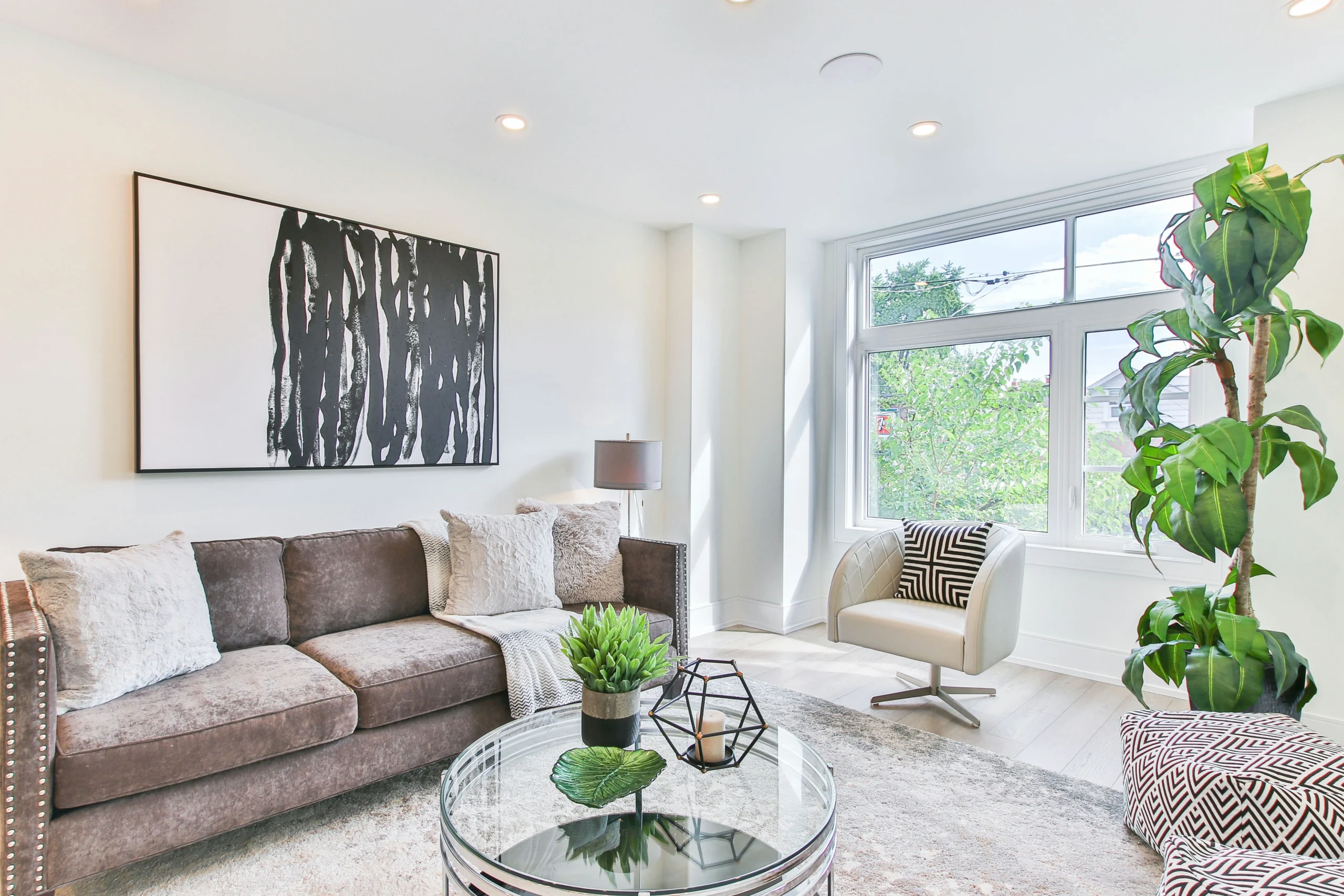 Modern Interior Design Ideas That Wow Guests Instantly