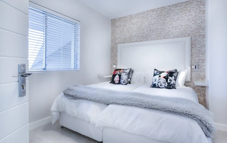 Classic Bedroom Decor Ideas with Warmth and Charm