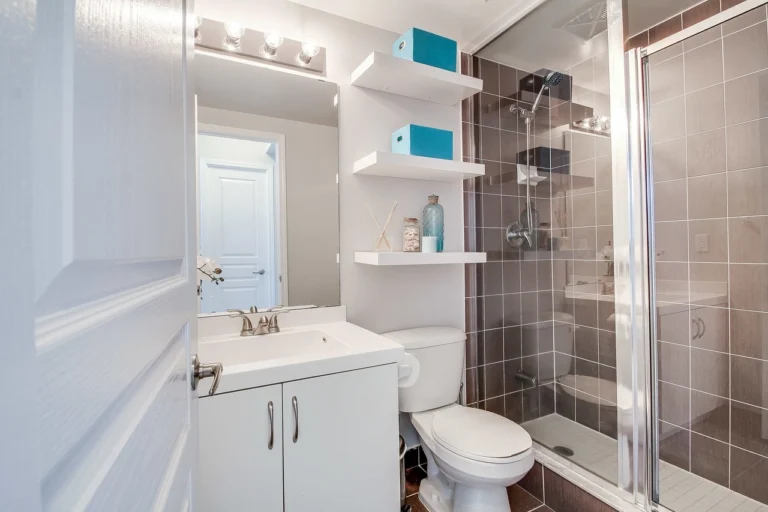 Cozy and Inviting Bathroom Ideas That Turn Small Spaces Spacious